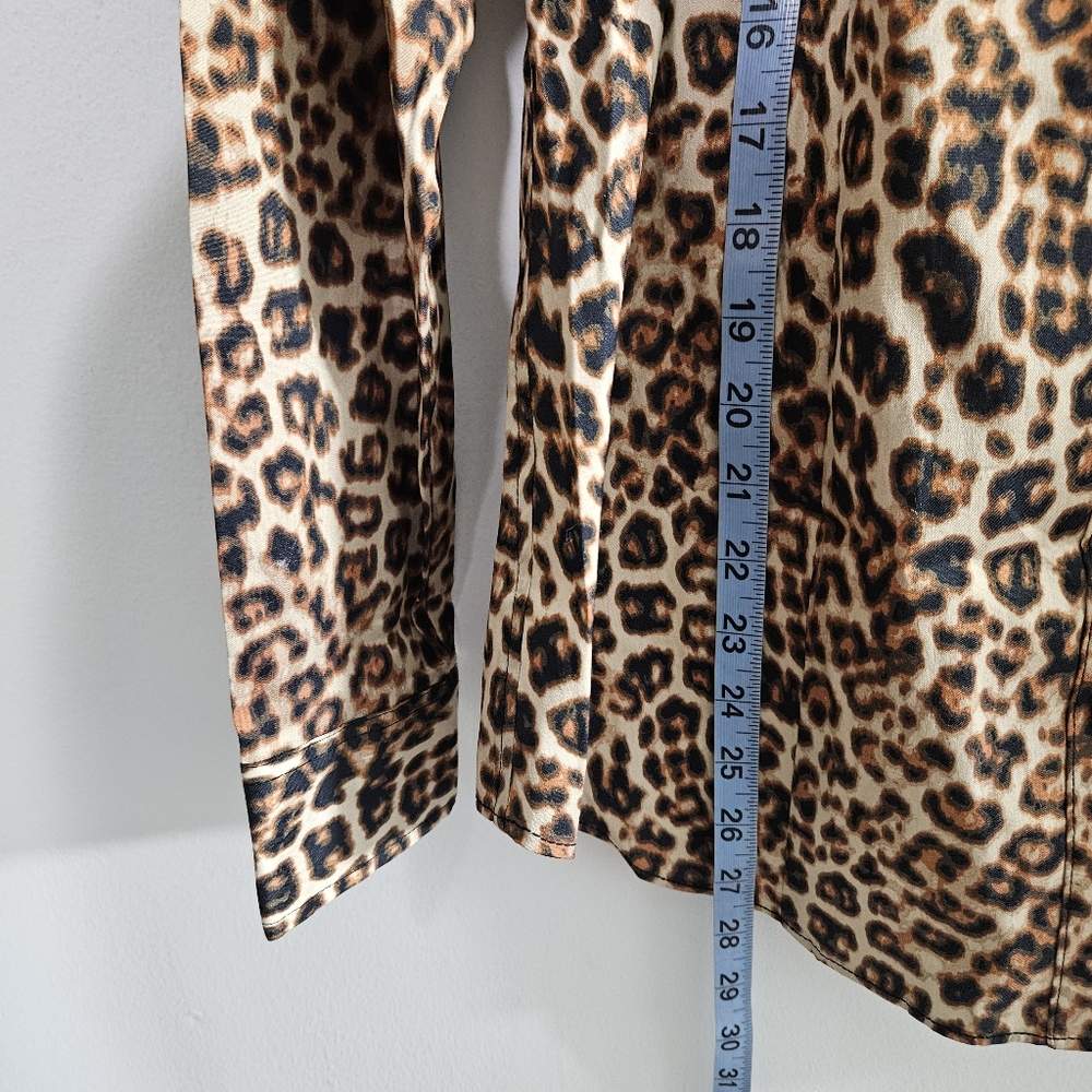 Charter Club Leopard Print And Pearl Women's Button Up Top - Picture 11 of 16